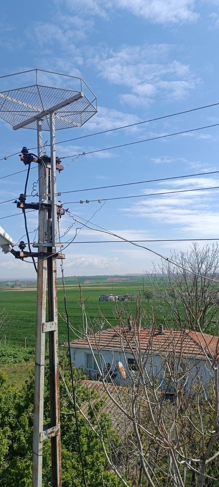 Edirne’de leylekler için elektrik direklerine özel yuvalar kuruldu 4