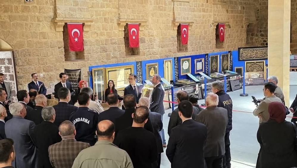 Beypazarı’nda Hadimü’l Haremeyn sergisi: Kutsal emanetler Suluhan Kervan Sarayı’nda ziyarete açıldı 7