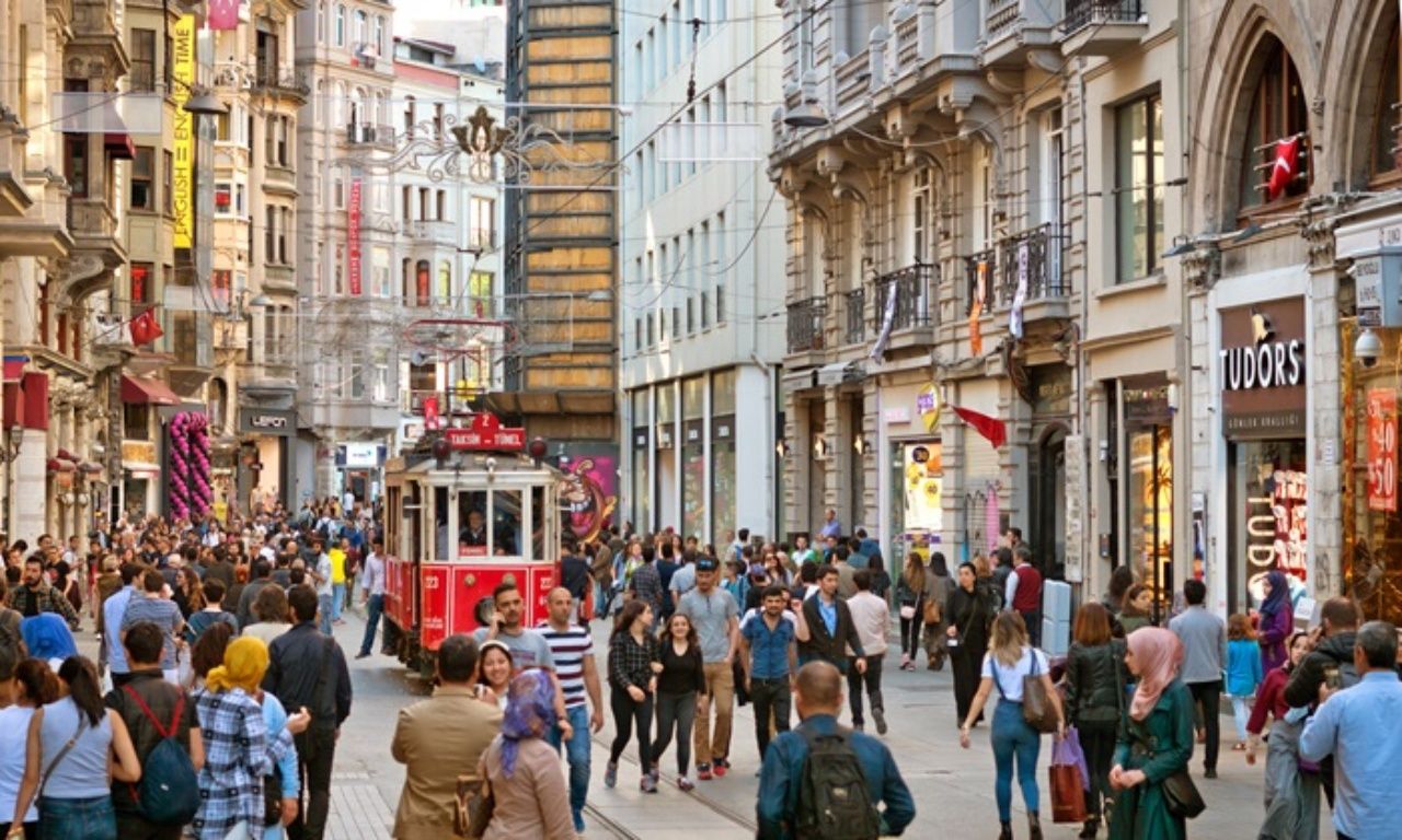 İstanbul'un en lüks caddeleri belli oldu! Metrekaresi 250 dolar 4