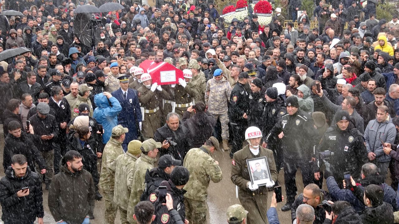 Erzurumlu Şehit Tokyürek'in naaşı 3 yıl sonra bulundu, vasiyeti yerine getirildi 2