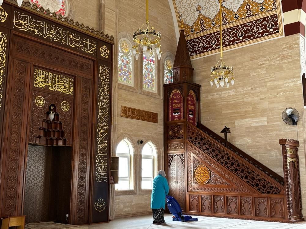 Çorum’da camiler pırıl pırıl: Belediye hijyen için kolları sıvadı 4