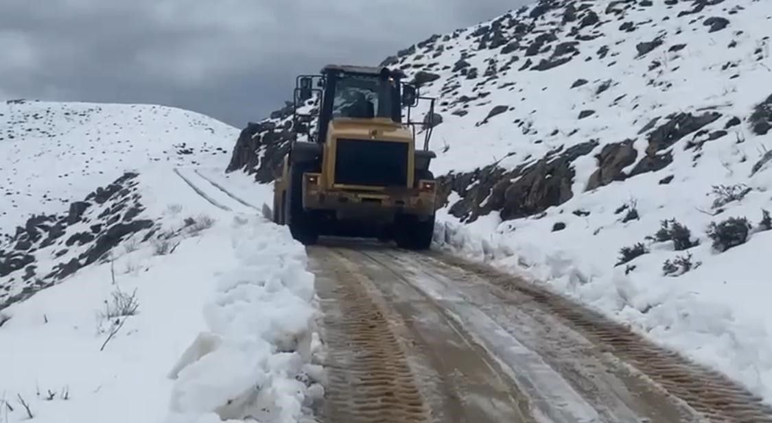 Batman’da kar engeli! 7 köy ve mezra yolu kapandı, ekipler seferber 3