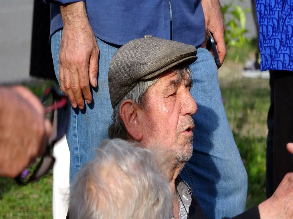 Antalya’da market yangını: 30 yıllık emek küle döndü! Market sahibi '30 yıllık emeğim mahvoldu' diyerek gözyaşlarına boğuldu 6
