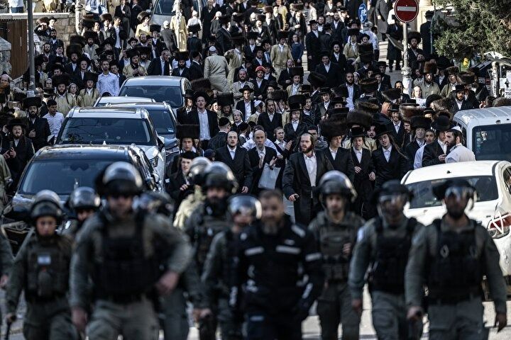 Siyonizm çocukları... İsrail polisi Kudüs'te Yahudilere saldırdı! 13