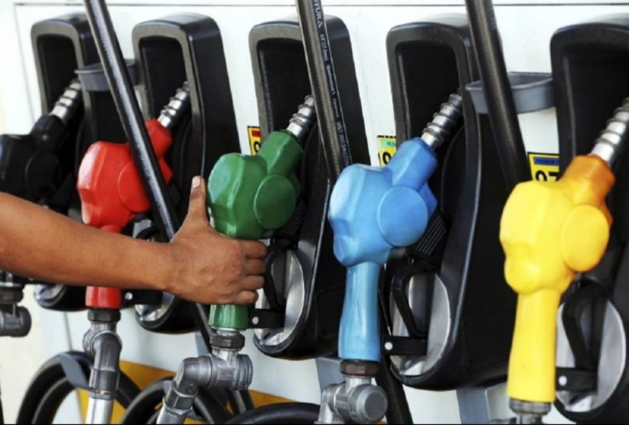 Tabelalar bir kez  daha değişiyor! Akaryakıta dev zam yolda! İşte 15 Nisan 2025 güncel benzin, motorin fiyatları 2