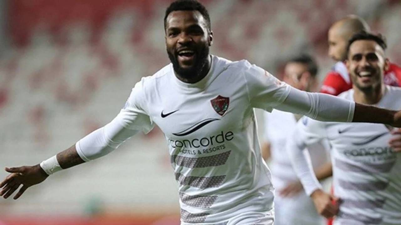 Aaron Boupendza 11. kattan düşerek hayatını kaybetti! Trajik ölümle ilgili intihar şüphesi 2