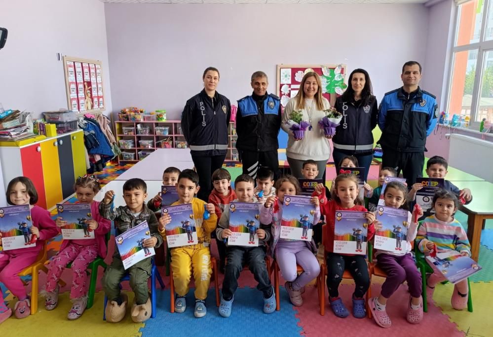 Niğde’de polisten çocuklara güvenli yaşam eğitimi 4