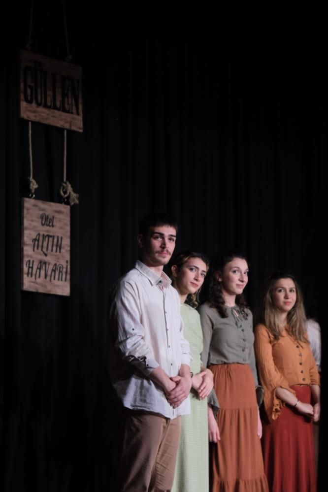İzmir’de tiyatro şöleni: İEÜ Tiyatro Festivali başlıyor 2