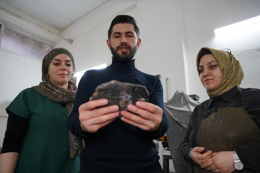 Tokat’ta kadınlar taşları sanata dönüştürüyor: Yarı değerli taşlarla ekonomi canlanıyor! 10