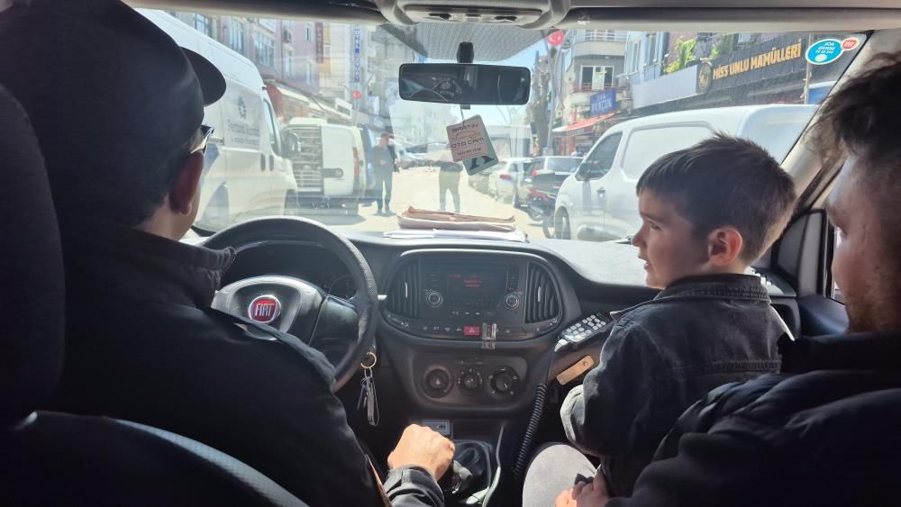Bartın’da minik Aras’ın polis hayali gerçek oldu: Devriye aracıyla şehir turu attı 5