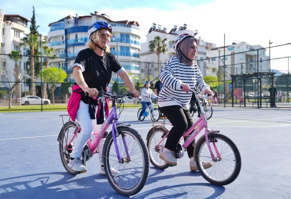 Konyaaltı’nda bisiklet heyecanı: “Sporla Güzel” sloganıyla her yaşta eğitim 1