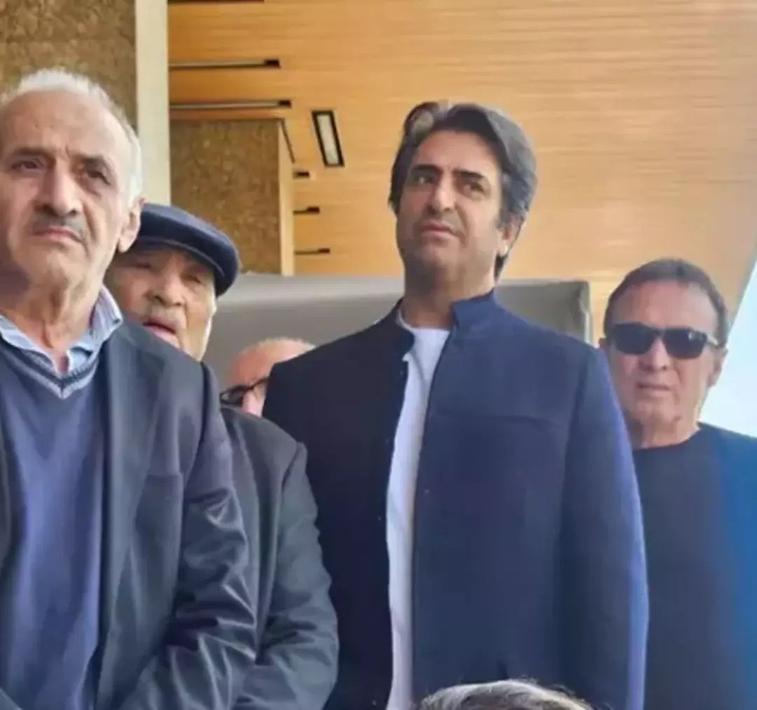 Ünlü isimler Sırrı Süreyya Önder için hastaneye koştu 4