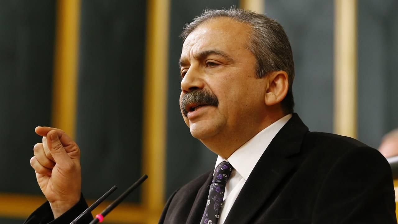Ünlü isimler Sırrı Süreyya Önder için hastaneye koştu 2