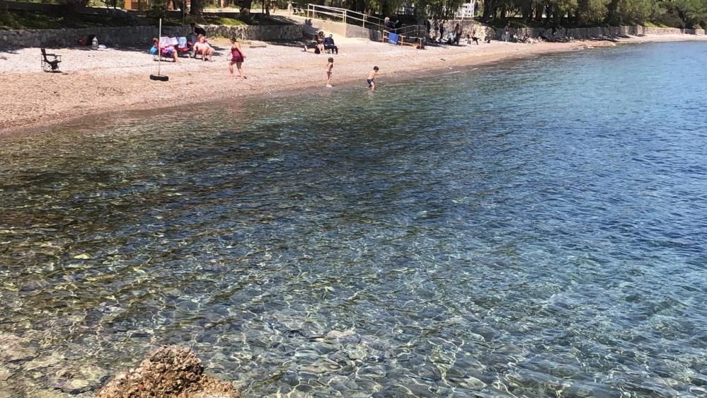 Datça’da yaz esintisi: Sahiller doldu, vatandaşlar denize koştu 7