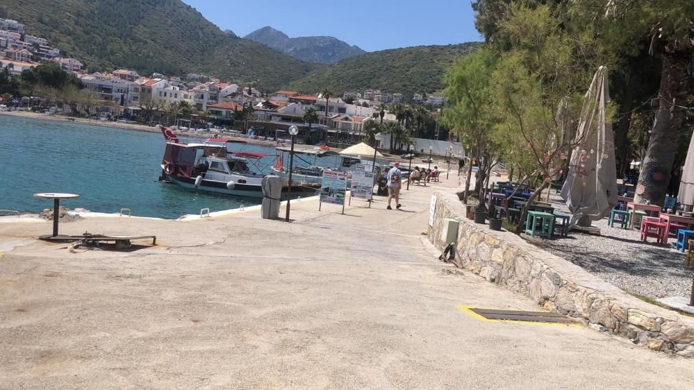 Datça’da yaz esintisi: Sahiller doldu, vatandaşlar denize koştu 3
