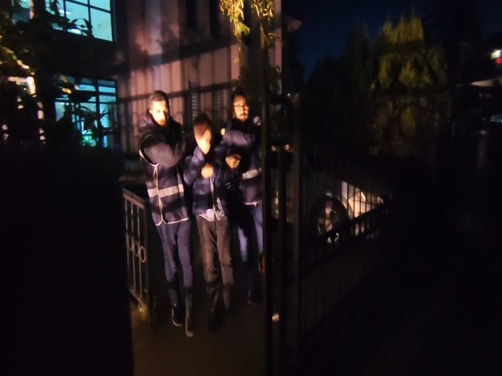 Sapanca bungalovdaki gizli kamera olayında şok detay: Kameranın görüntüleri işletmecinin cep telefonundan çıktı! 3