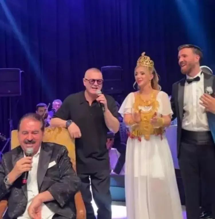 Aleyna Dalveren’in görkemli aşiret düğünü: İbrahim Tatlıses'in katıldığı düğünde milyon dolarlık altınlar takıldı 4