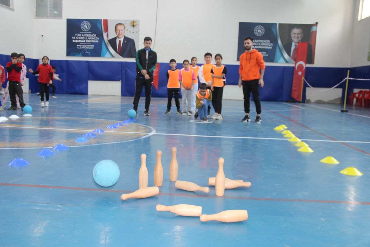 Cizre’de ilkokul öğrencileri eğlenceli etkinliklerle buluştu 1