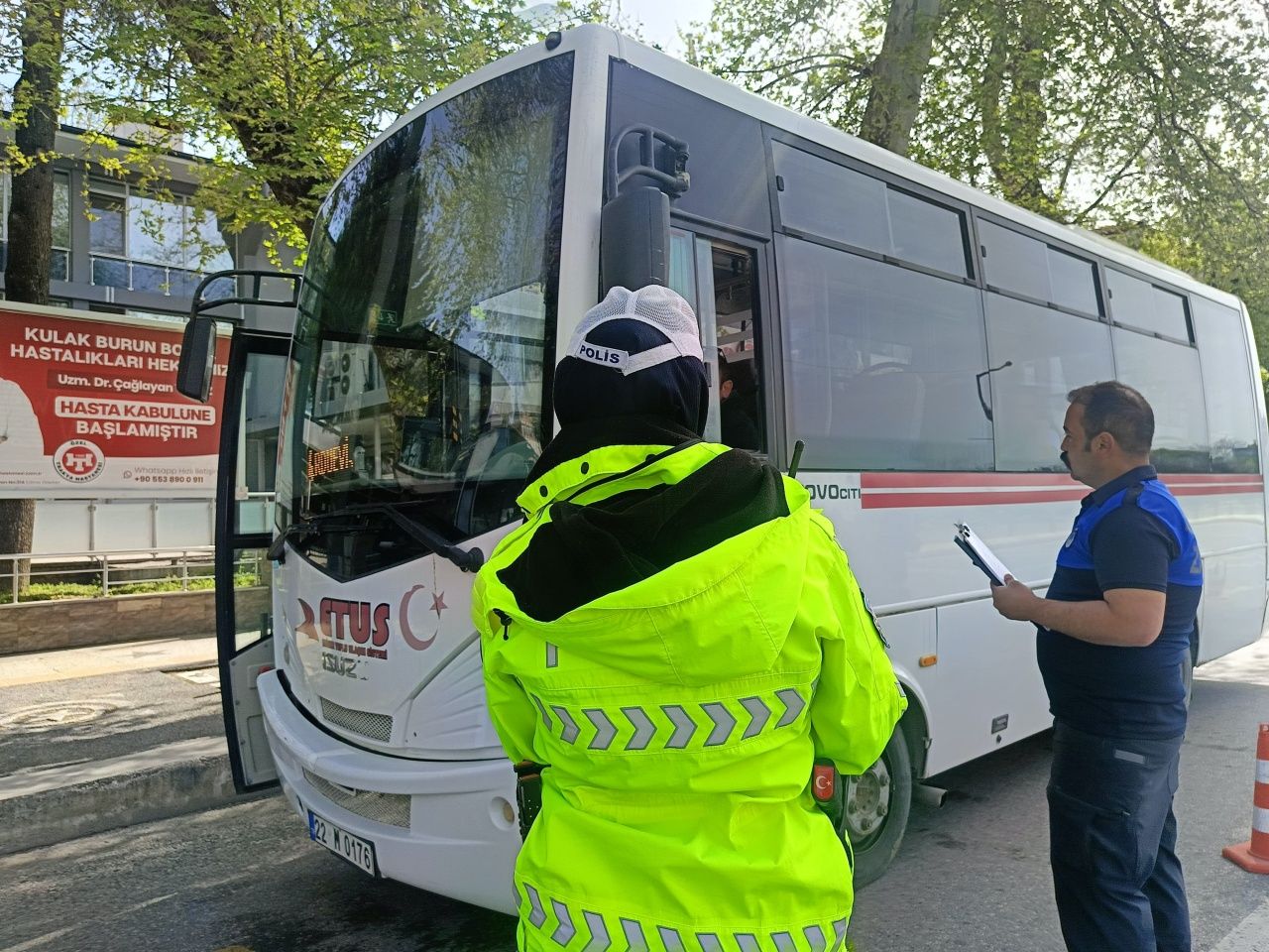 Belgeler tek tek incelendi! Toplu taşıma araçları ve ticari taksilere sıkı denetim 2