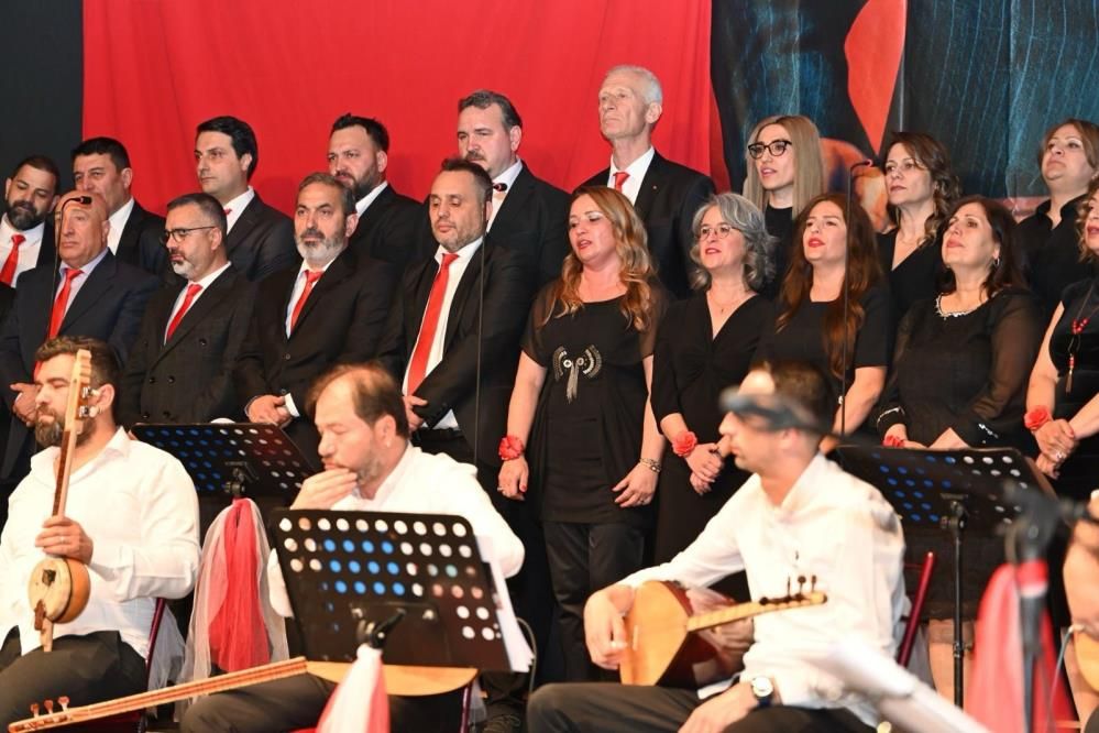 Aydın’da türkü rüzgârı: “Türkülerle Türkiye’m” konseri büyüledi 6
