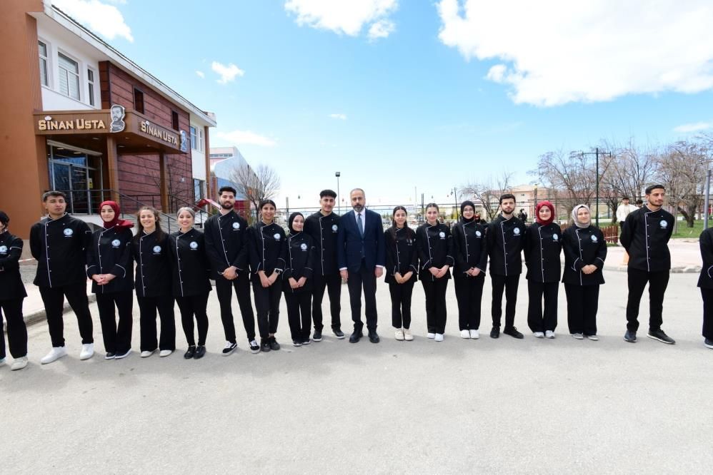 Van YYÜ’de gastronomi hamlesi: Mutfak Sanatları Akademisi açıldı 8