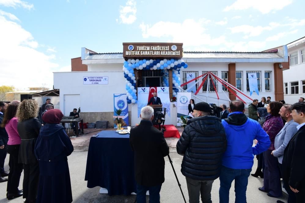 Van YYÜ’de gastronomi hamlesi: Mutfak Sanatları Akademisi açıldı 7