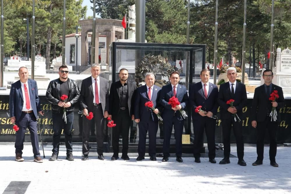 Kamu Birliği Konfederasyonu’ndan Cebeci Askeri Mezarlığı’nda anlamlı anma 2