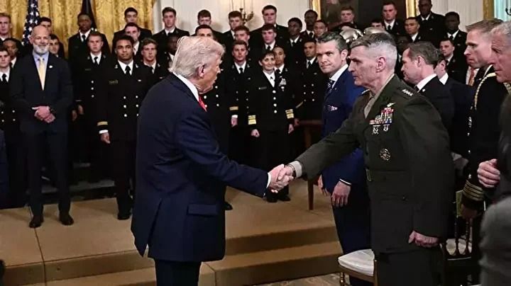 Gizemli morluk yeniden göründü! Beyaz Saray Trump için savunmaya geçti! 3