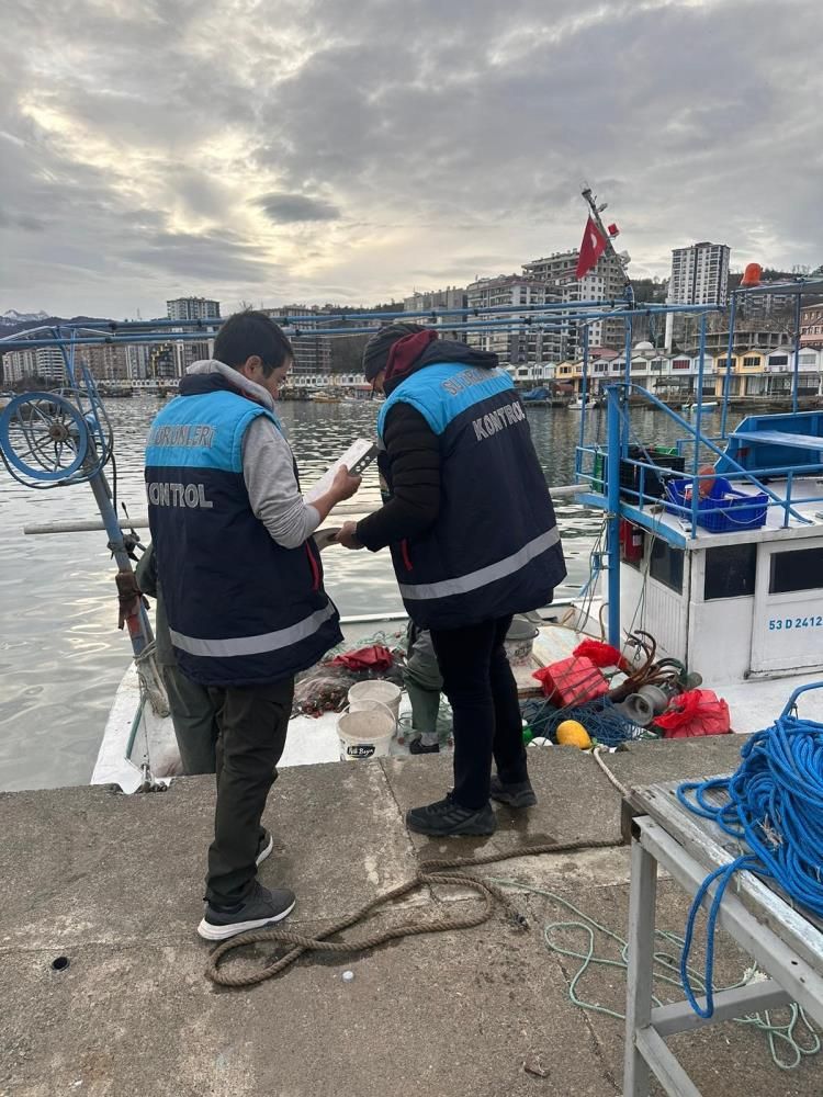 Rize’de yasadışı avcılığa 91 bin TL ceza: 6,5 ton balığa el kondu 5