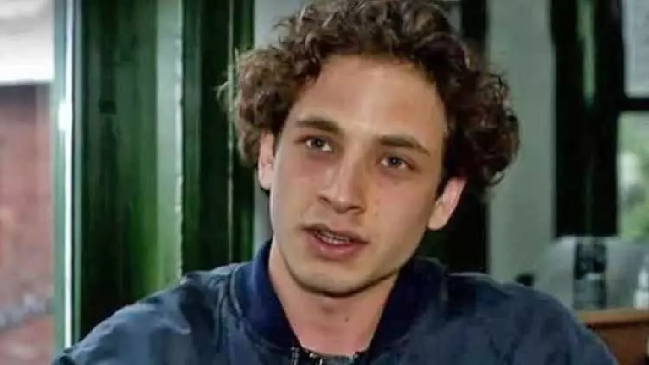 "Şakir Paşa Ailesi Mucizeler ve Skandallar" dizi setinde yangın çıkmıştı!  Vapurda görenler şaşırdı: Başrol oyuncusu hüngür hüngür ağladı... 2