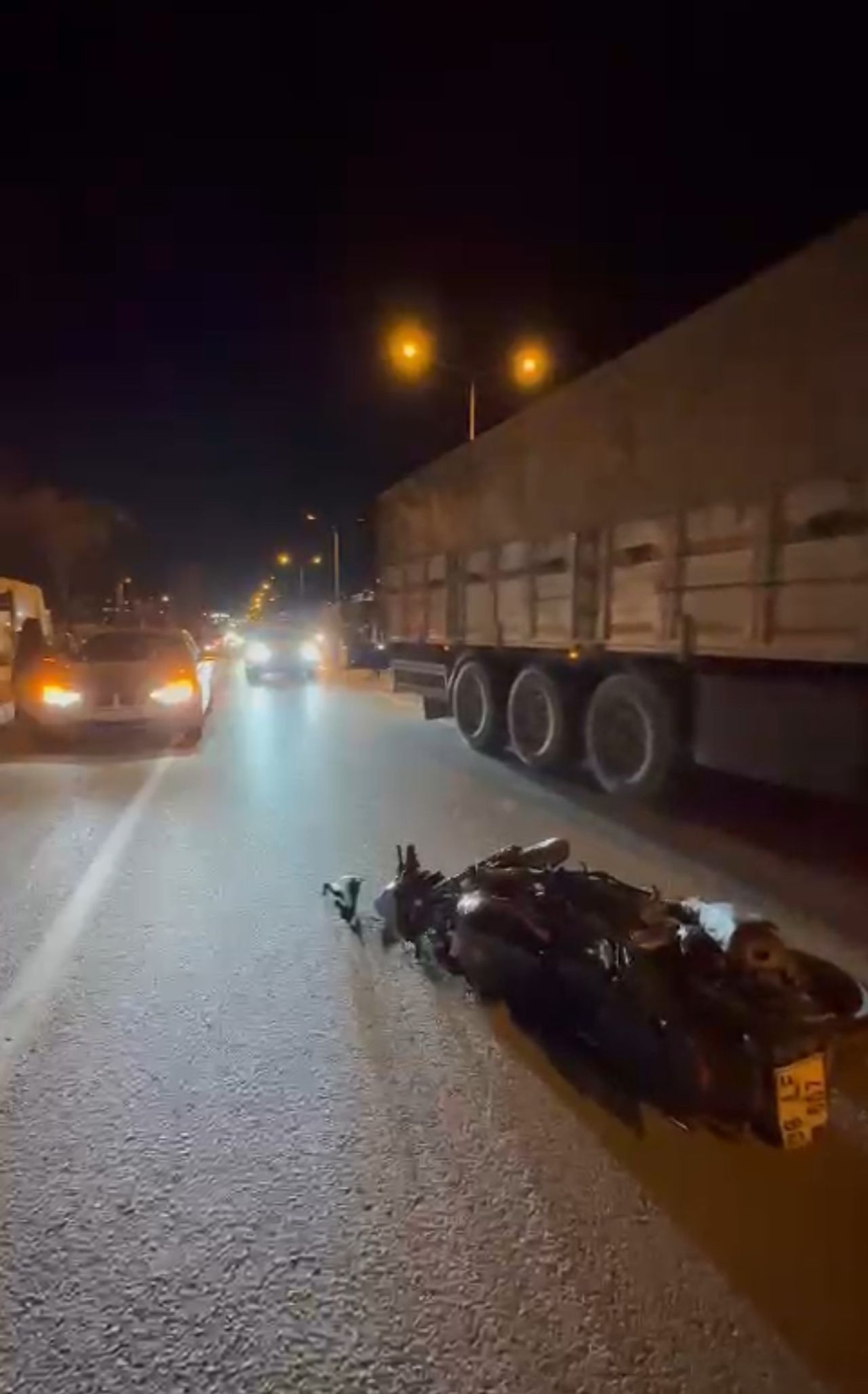 Van’da motosiklet ile otomobil çarpıştı! 1 yaralı 1