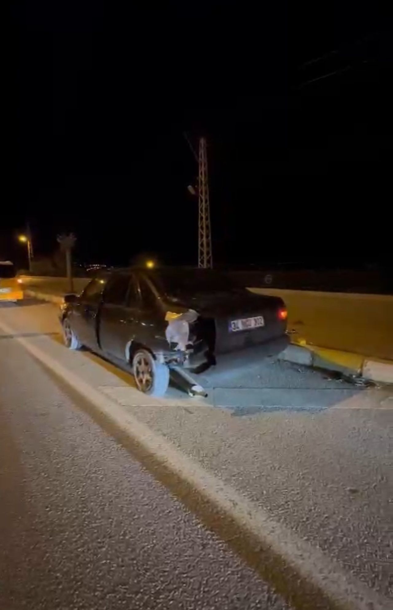 Van’da motosiklet ile otomobil çarpıştı! 1 yaralı 2