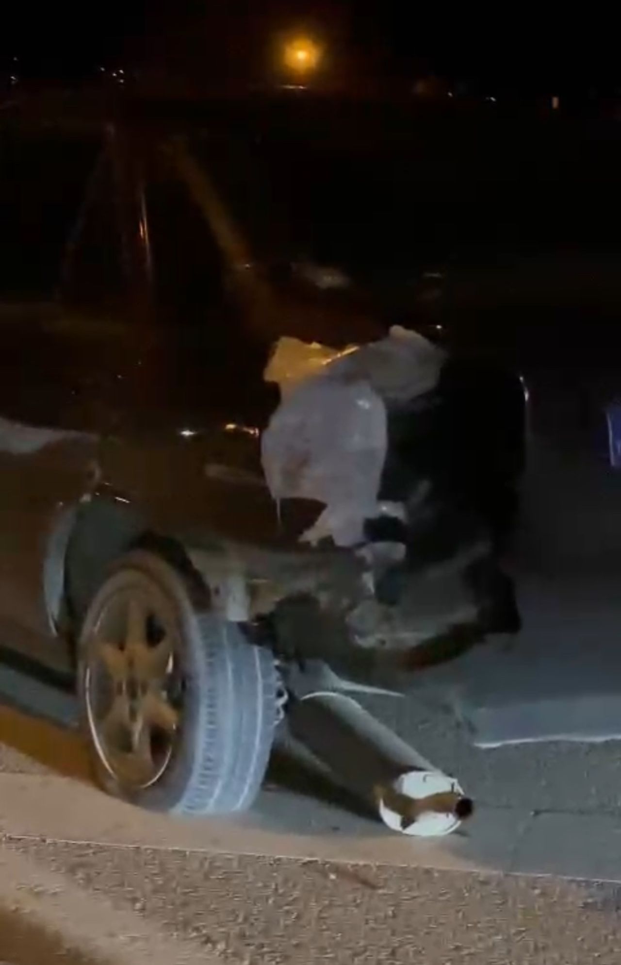 Van’da motosiklet ile otomobil çarpıştı! 1 yaralı 3