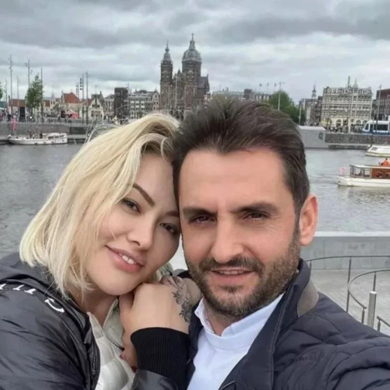 Ünlü şarkıcı Aylin Coşkun, boşanma iddialarına son noktayı koydu 3