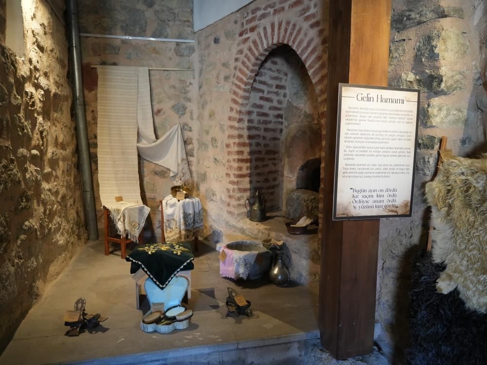 Kastamonu’da geçmişten geleceğe uzanan miras! Geleneksel Gelinlik ve Çeyizler Sergisi açıldı 10