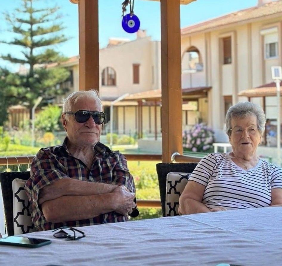 Ersun Yanal bir hafta arayla hem annesini hem babasını toprağa verdi 1