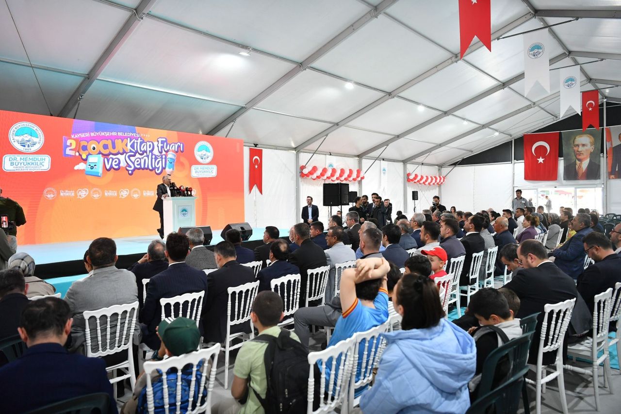 Kayseri’de Çocuk Kitap Fuarı ve Şenliği başladı: 10 Gün boyunca eğitim ve eğlence bir arada 4