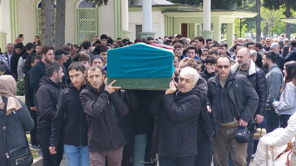Samsun’da staj faciası: 17 yaşındaki Necip Fazıl Çırak gözyaşlarıyla son yolculuğuna uğurlandı 4