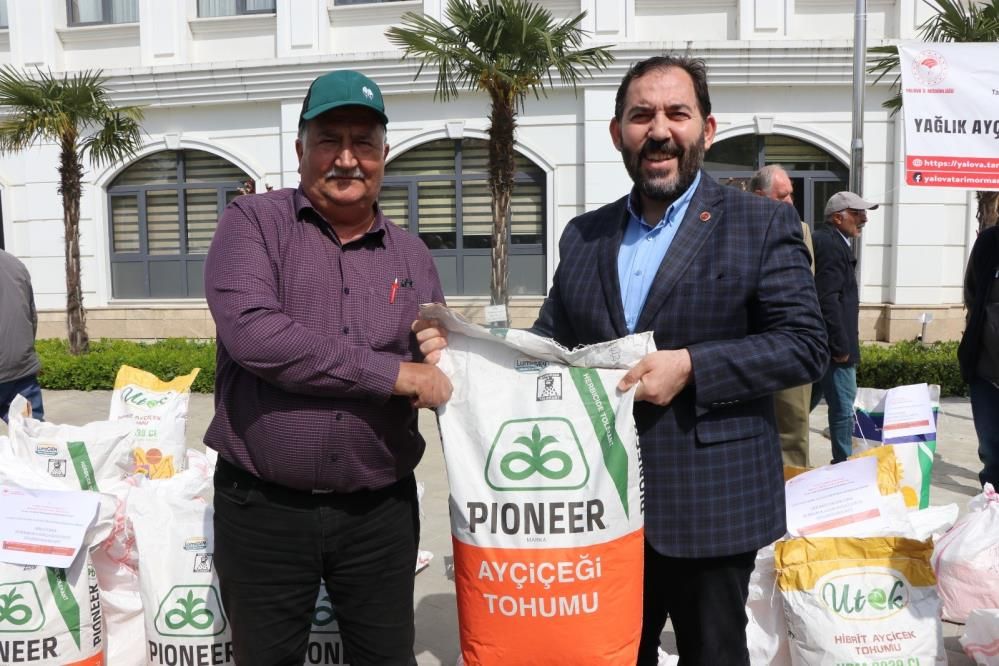 Yalova’da çiftçilere 1 ton 890 kilo ayçiçeği tohumu: 4 bin 200 dekar alan ekilecek 4