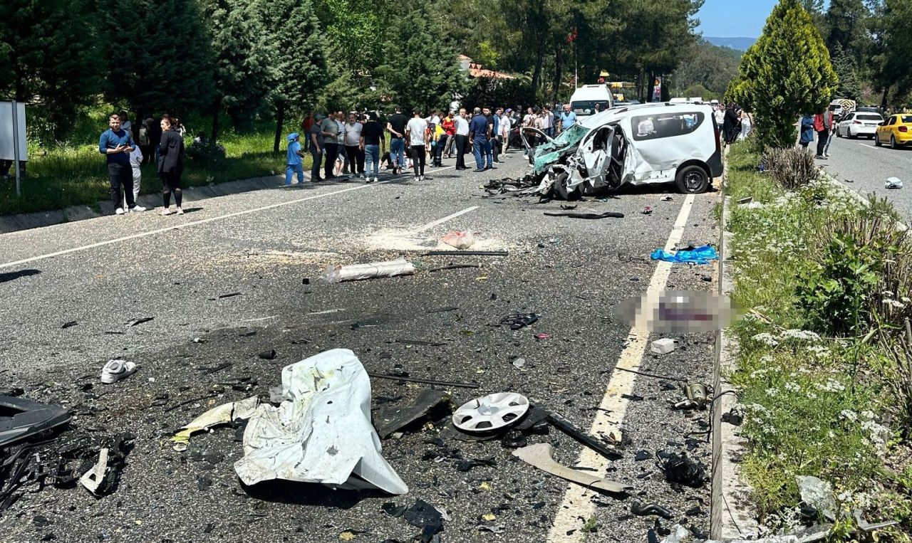 Marmaris'te karayolu savaş alanına döndü: 1 ölü, 4 yaralı 1