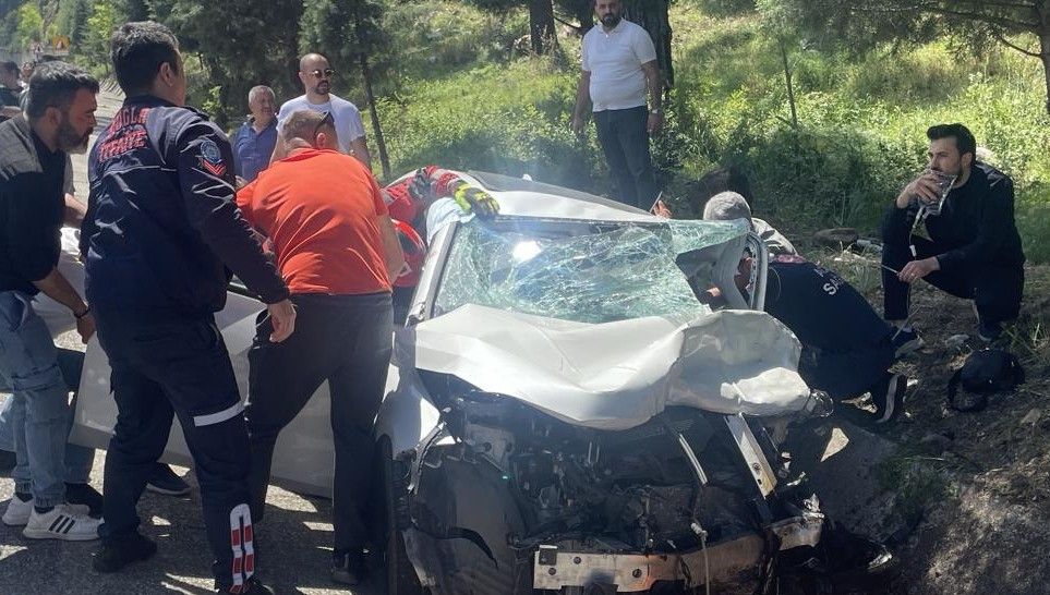 Marmaris'te karayolu savaş alanına döndü: 1 ölü, 4 yaralı 6