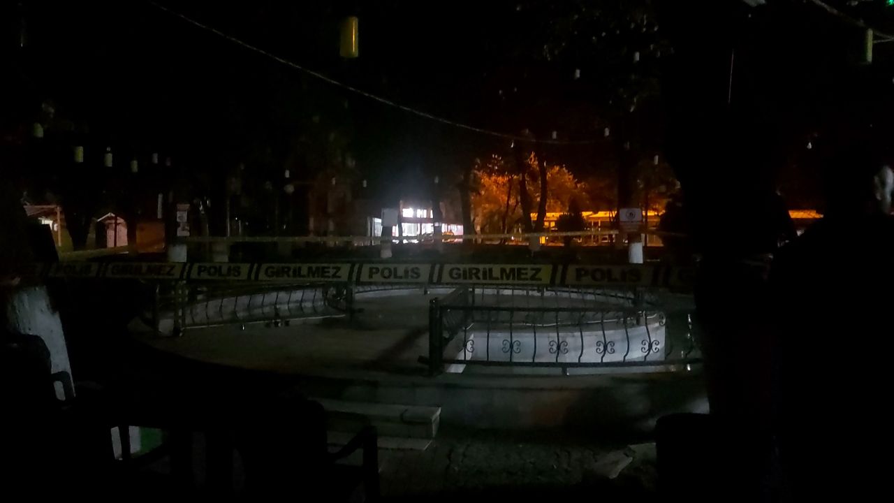 Kırklareli’de dehşet anları! Süs havuzunda elektriğe kapılan 1’i çocuk 4 kişi ağır yaralandı 2