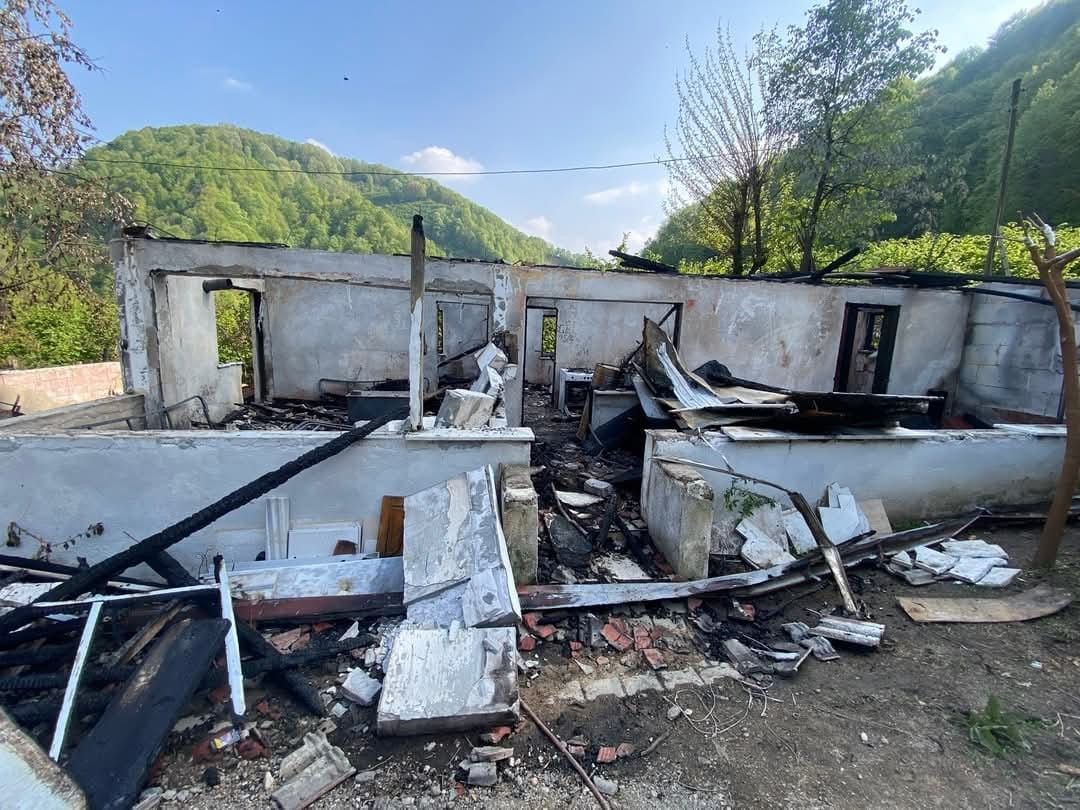 Sakarya’da korkutan yangın: Tek katlı ev küle döndü 6