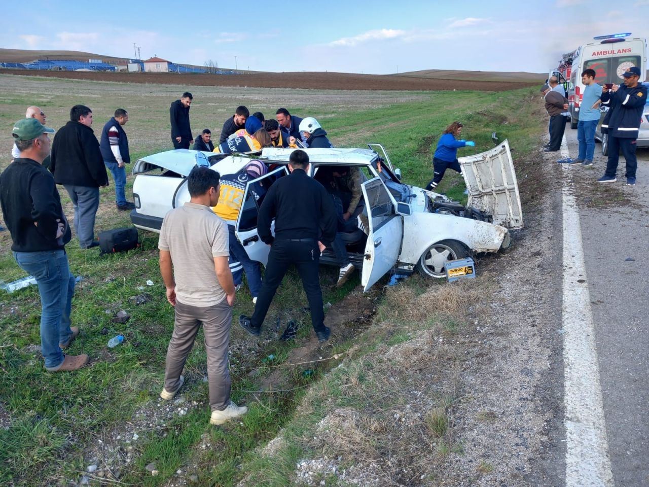 Çorum’da korkunç kaza: Otomobil takla attı, 4 kişi yaralandı 1