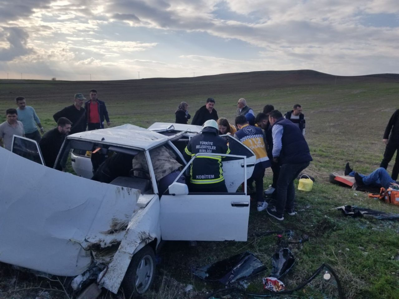 Çorum’da korkunç kaza: Otomobil takla attı, 4 kişi yaralandı 4