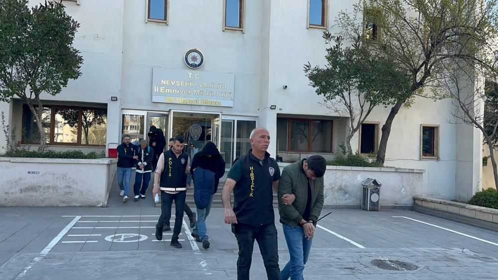 Nevşehir’de jigolo dolandırıcılığı çetesi çökertildi: 15 gözaltı 1