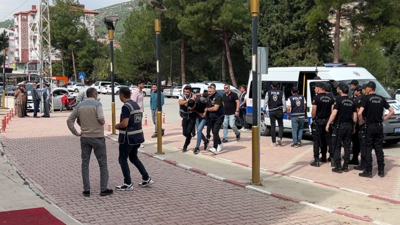 Yolunu kesip halasının oğlunu öldüren sanık ve eşine ağırlaştırılmış müebbet talebi 2