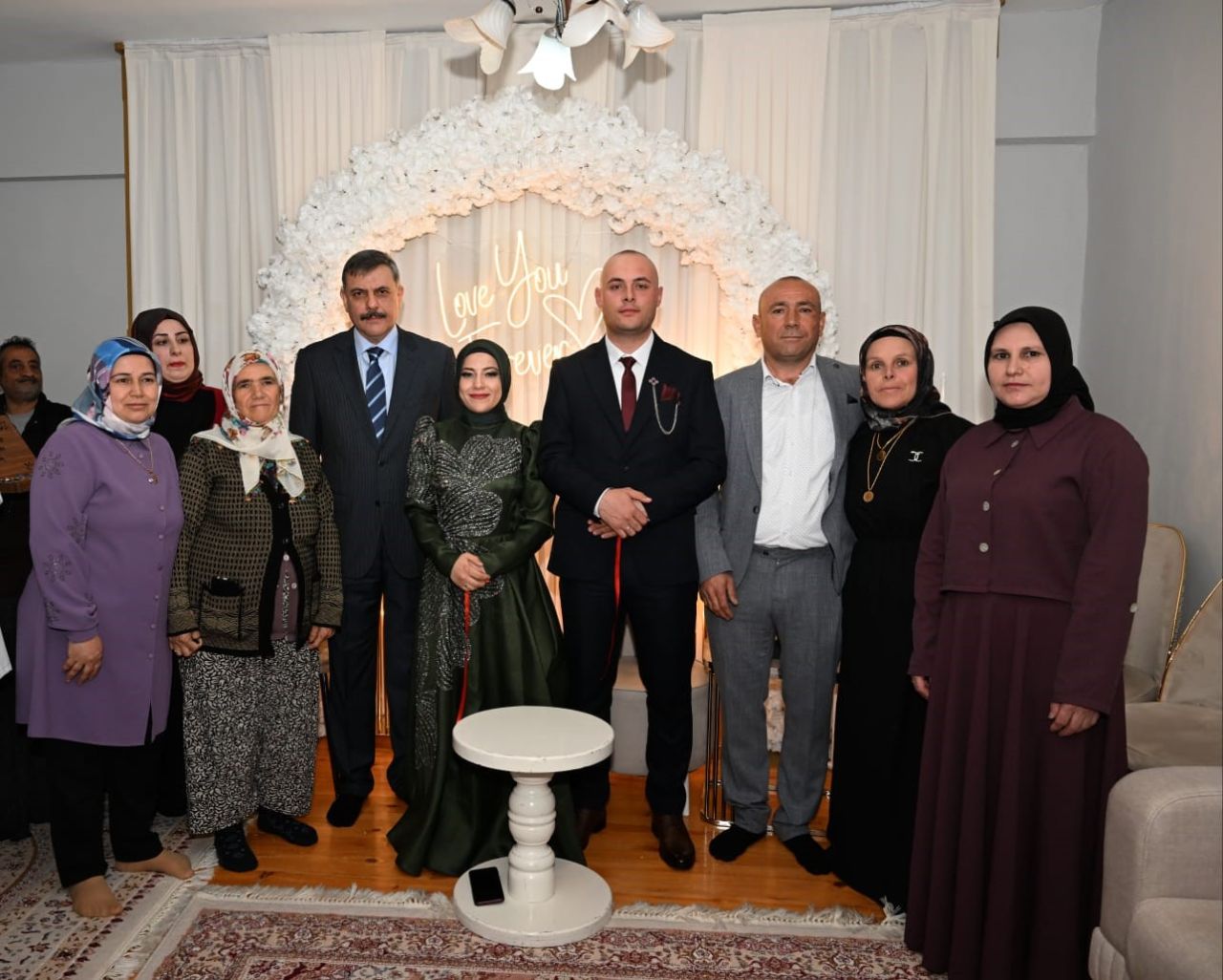 Erzurum’da duygusal nişan! Vali Çiftçi, yetim Buse’nin yanında oldu 3