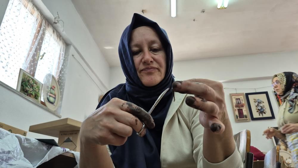 Düzce’de rölyef sanatı: Kağıtla üç boyutlu eserler hayat buluyor 2