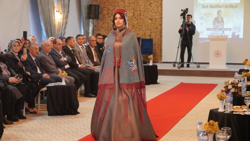 Palandöken’in eteğinde Türk motifleri defilesi görsel şölen sundu 8
